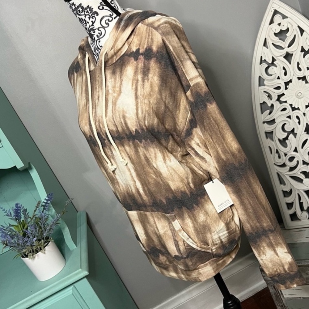 NWT Week-end x Urban Outfitters Tie Dye Lightweight Hoodie Size Large NWT Boho.
